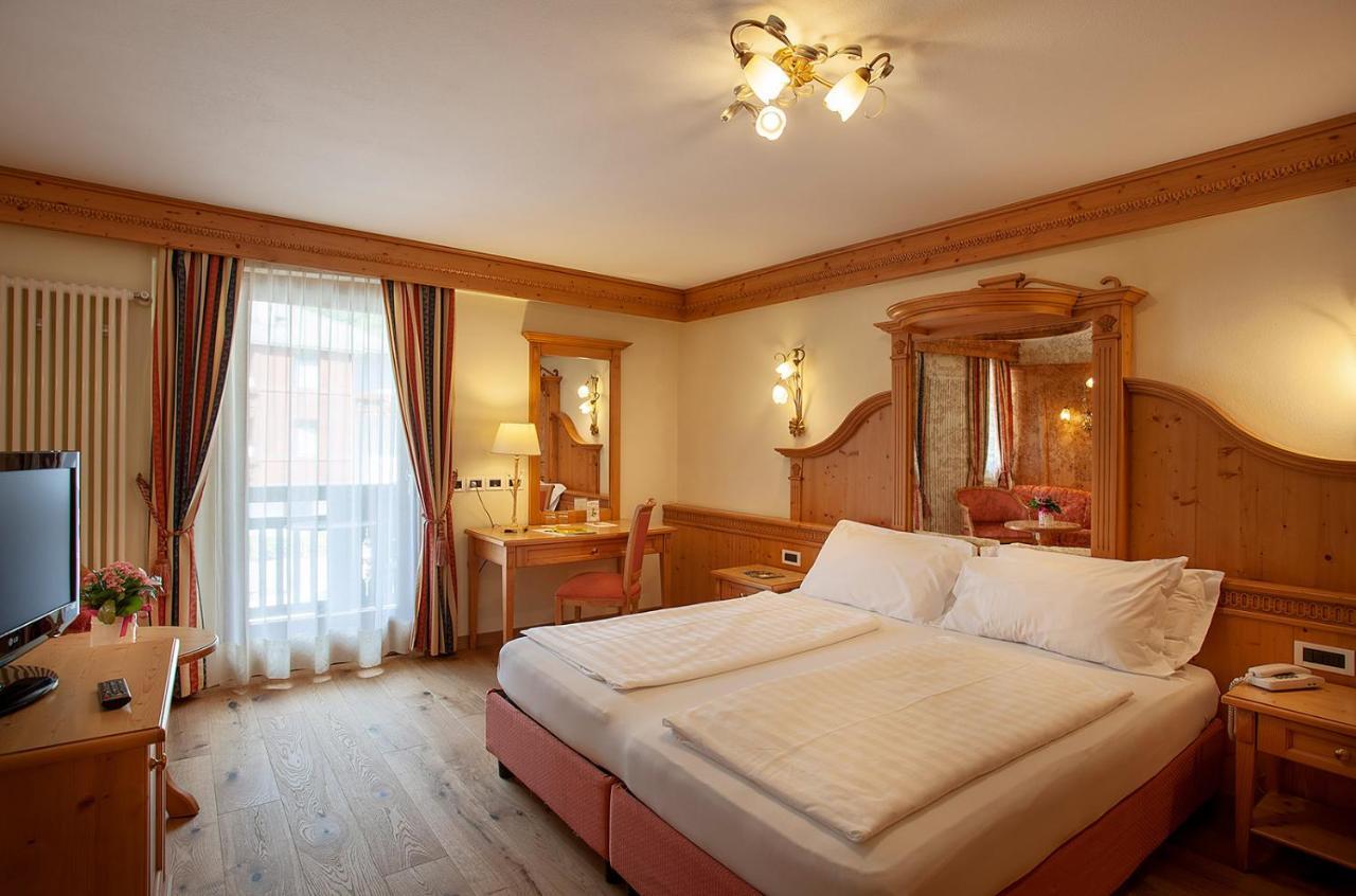 Active Hotel Monte Giner メッツァーナ エクステリア 写真